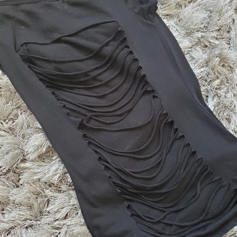 Size XS black tshirt